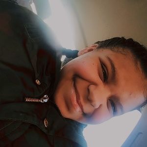 Meet your Posher, Janai